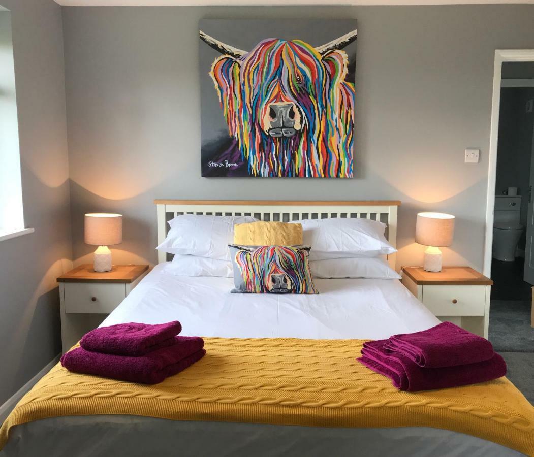 Hunters Lodge Exeter, Free Parking, Country Views, Great Wi-Fi, Large Garden Poltimore Exterior photo