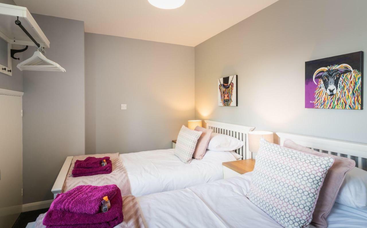 Hunters Lodge Exeter, Free Parking, Country Views, Great Wi-Fi, Large Garden Poltimore Exterior photo